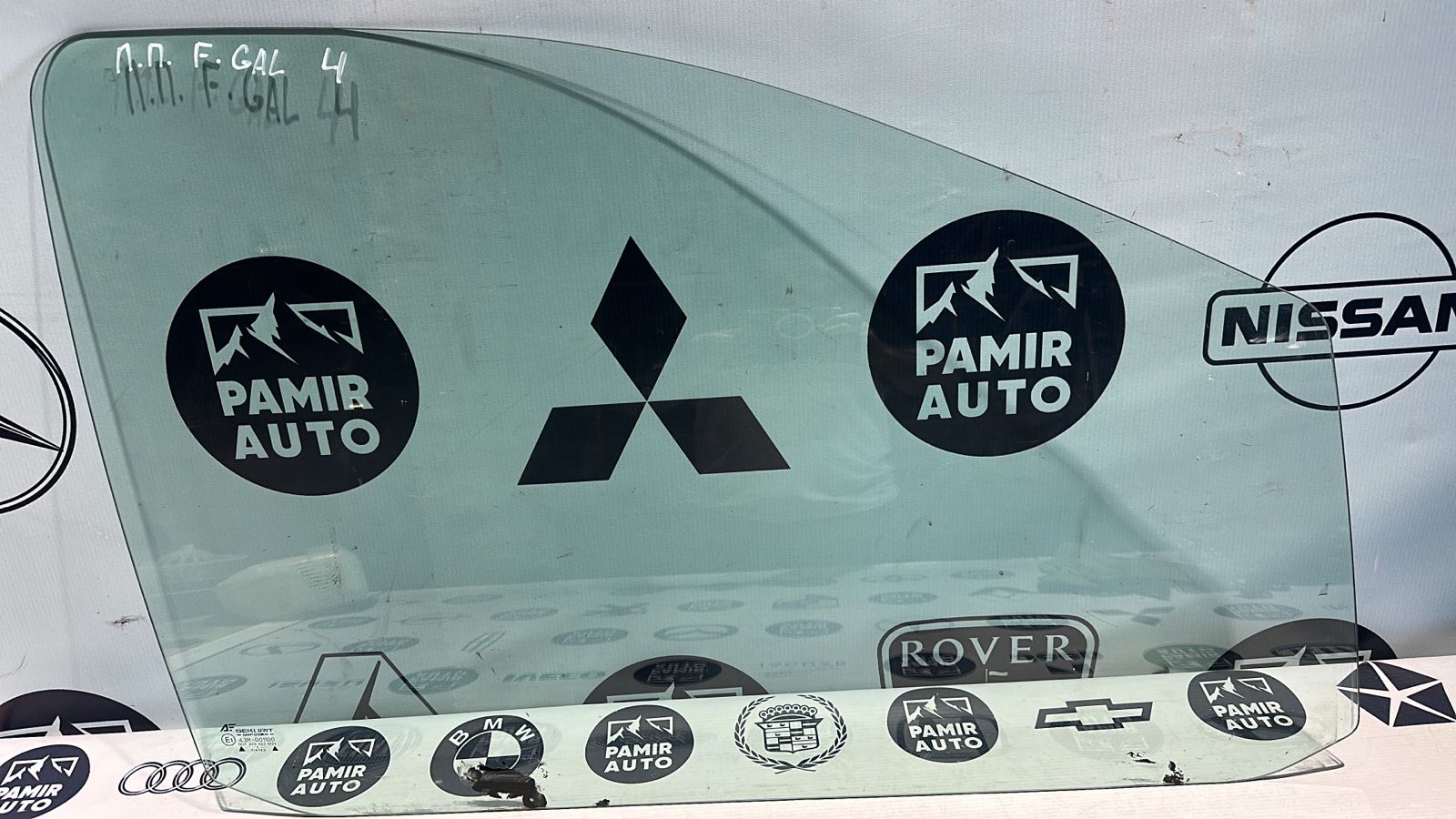 Стекло двери переднее правое Ford Galaxy 1995-2006