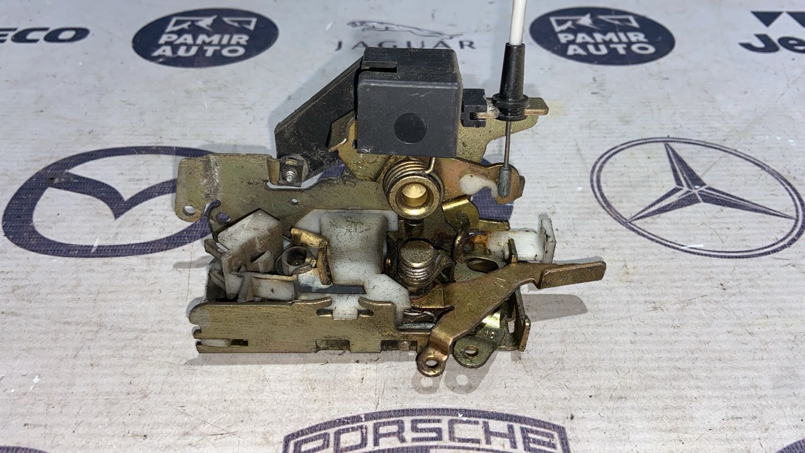 Замок двери передний левый Mercedes Sprinter/W901-W909 1995-н.в.