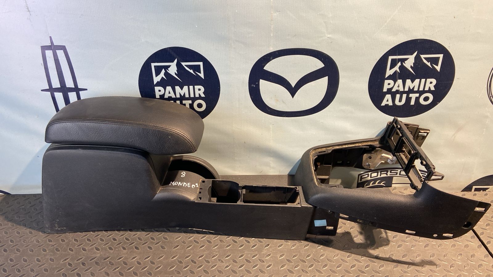 Консоль (Подлокотник) Ford Mondeo/3 2000-2007