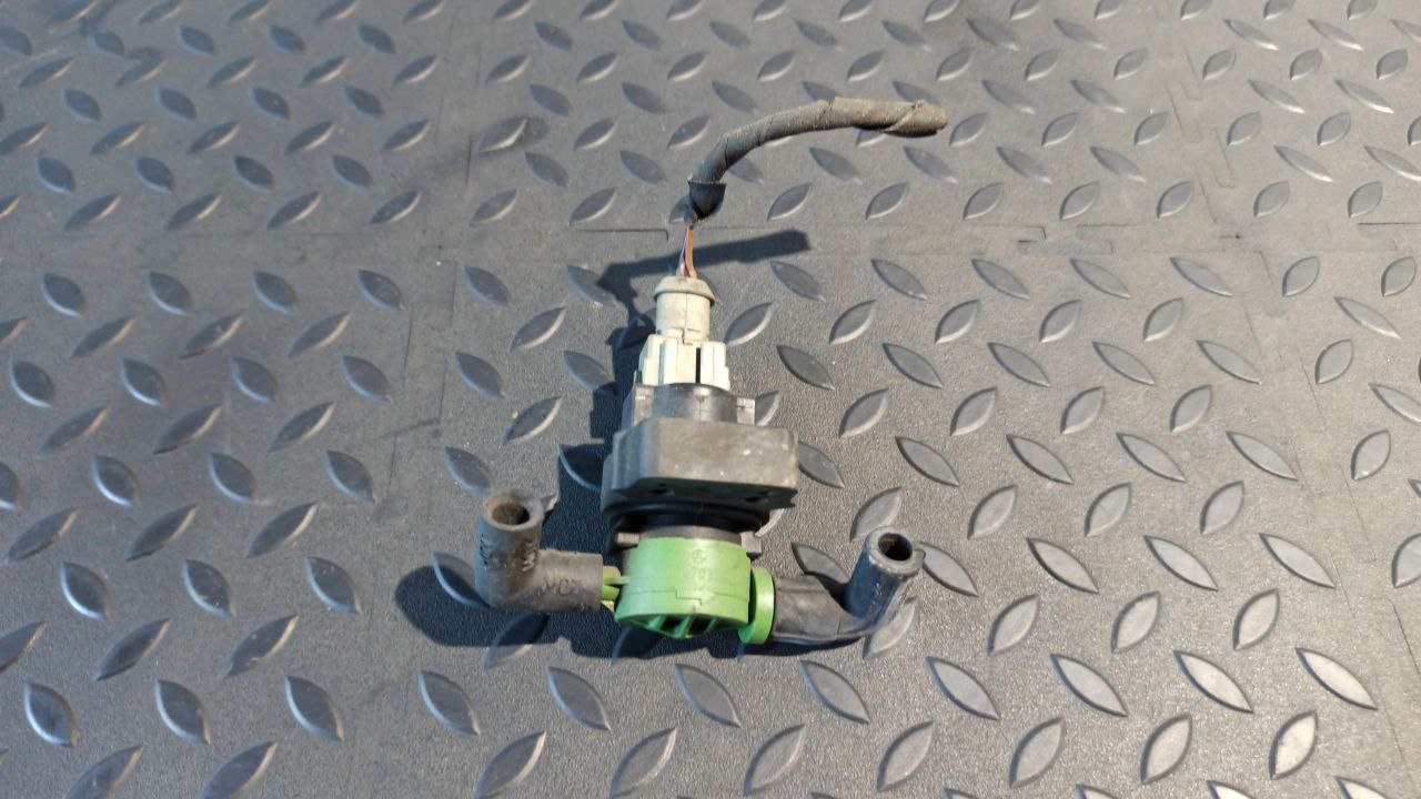 Клапан вентиляции топливного бака Mercedes C/W203 2000-2008