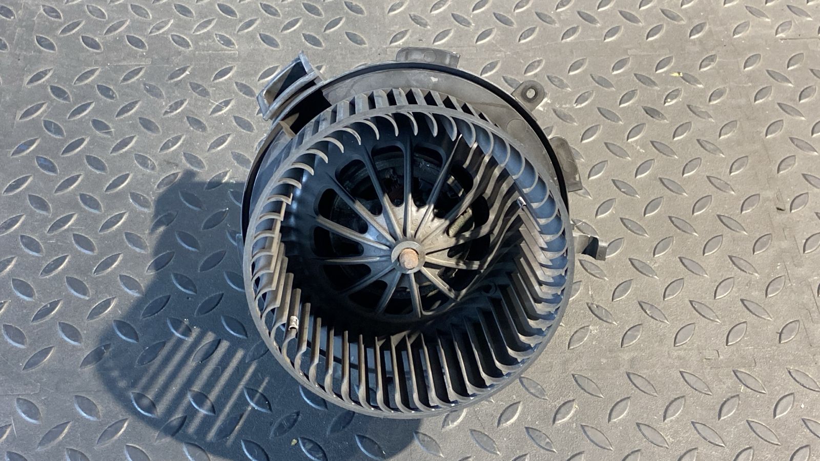 Моторчик отопителя Opel Zafira/B 2005-2014