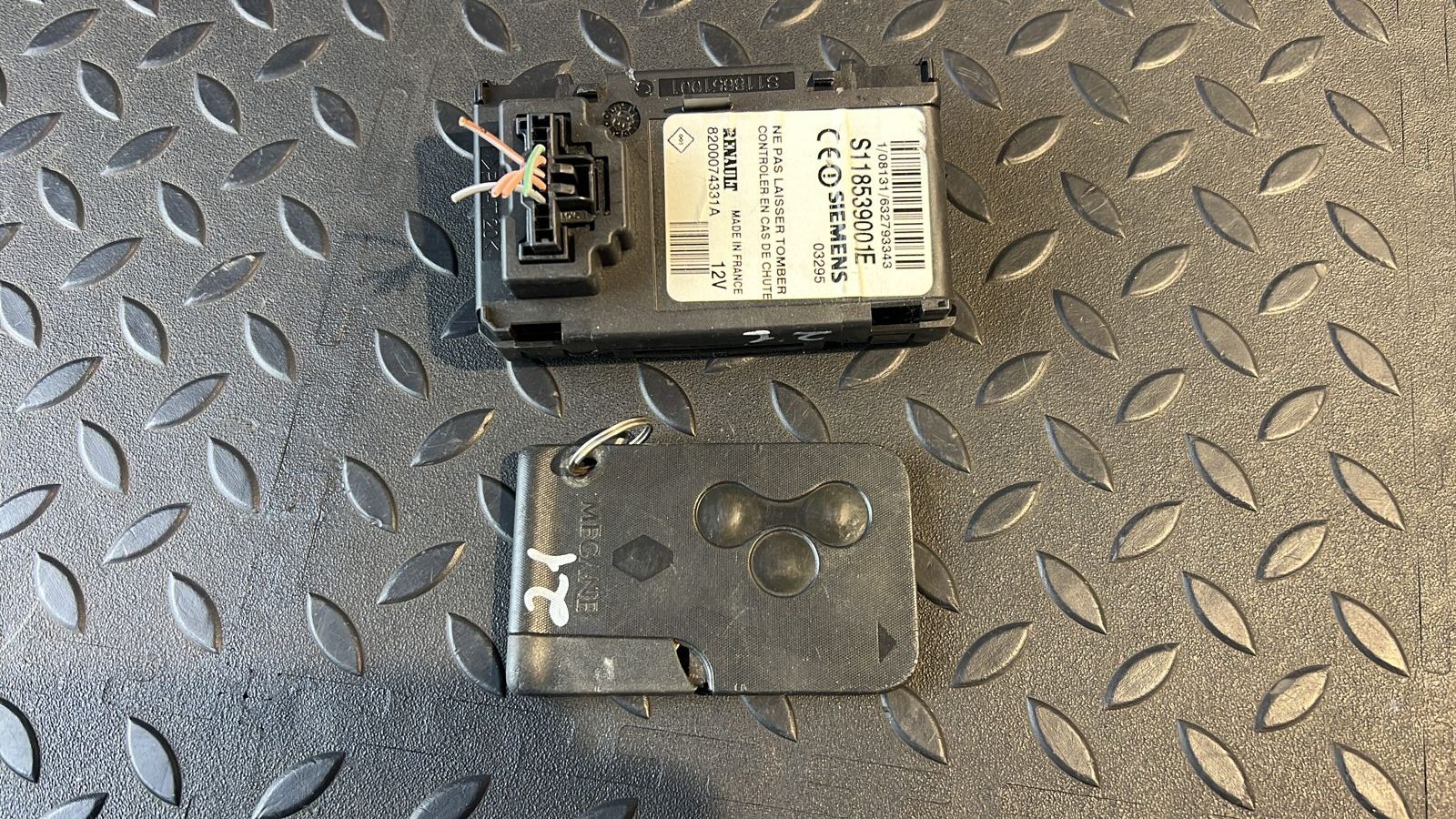 Замок зажигания Renault Megane/2 2002-2009