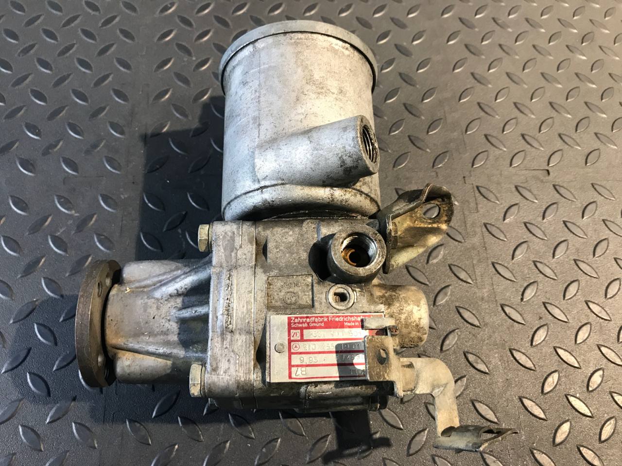 Насос ГУР Mercedes C/W202 1993-2001