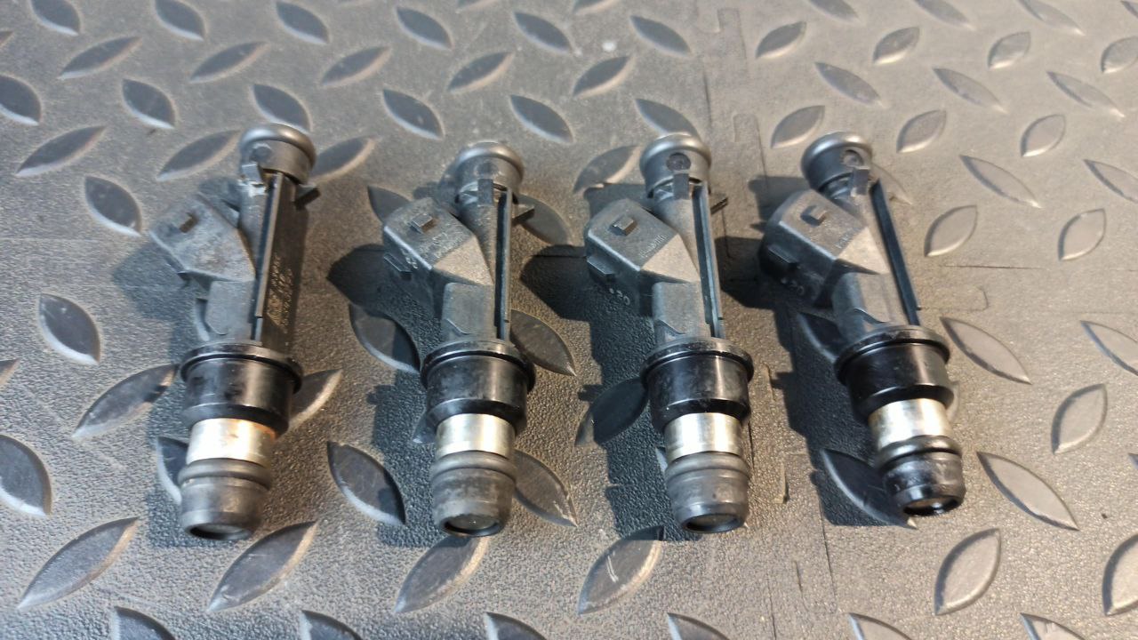 Форсунка бензиновая Opel Astra/H 2004-2014