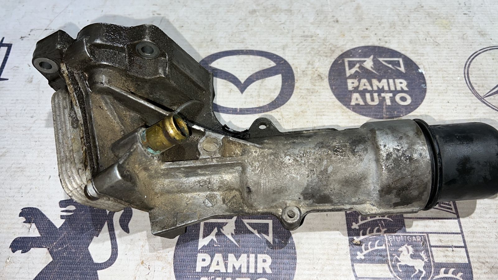 Корпус масляного фильтра Mercedes E/W211 2002-2009