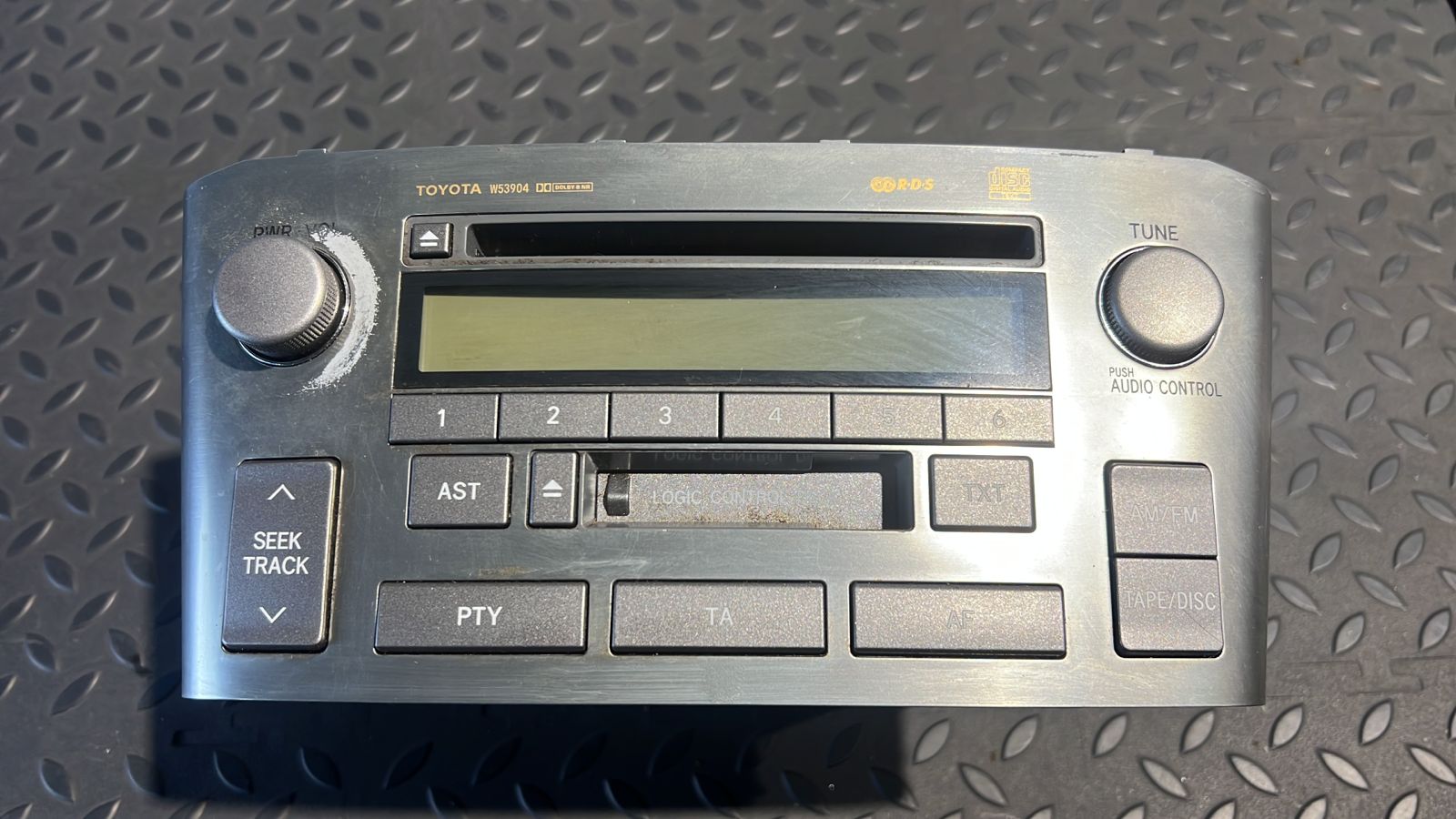 Магнитола Toyota Avensis/2 2003-2009