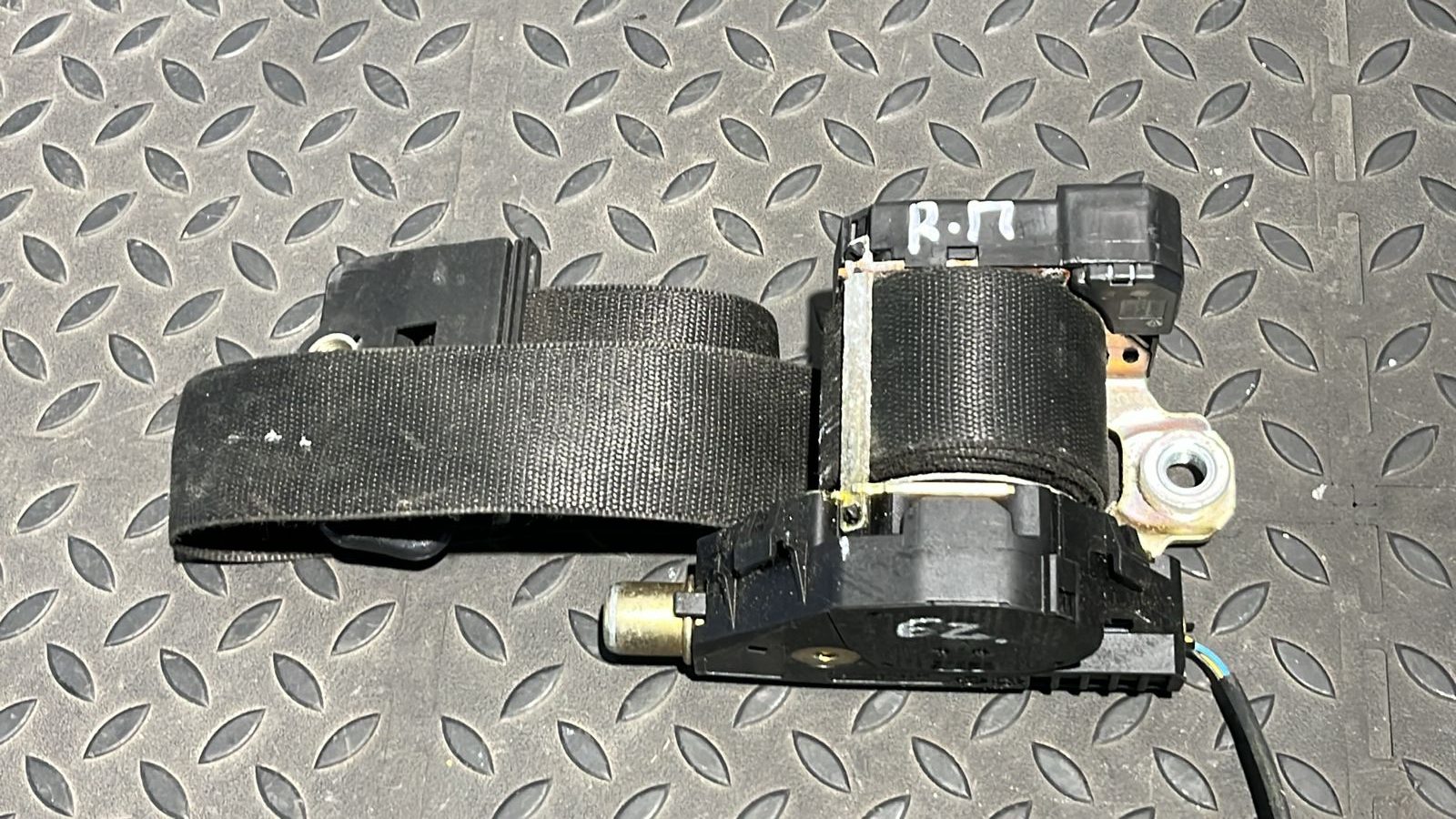 Ремень безопасности передний правый Mercedes M/W163 1997-2005