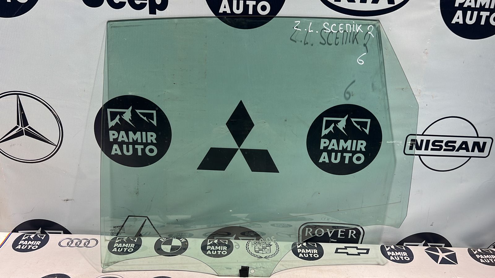 Стекло двери заднее левое Renault Scenic/2 2003-2009