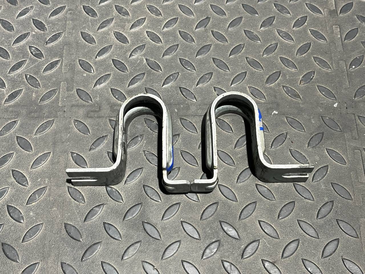 Кронштейн крепления стабилизатора передний Renault Megane/2 2002-2009