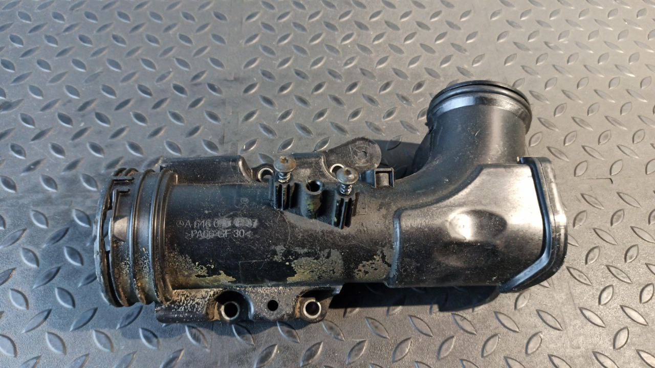 Патрубок интеркулера Mercedes Vito/W639 2003-2014