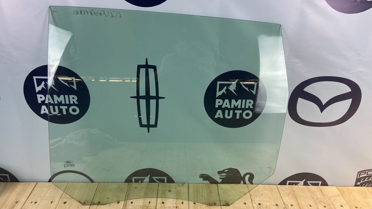 Стекло двери заднее левое Ford C-Max 2003-2010