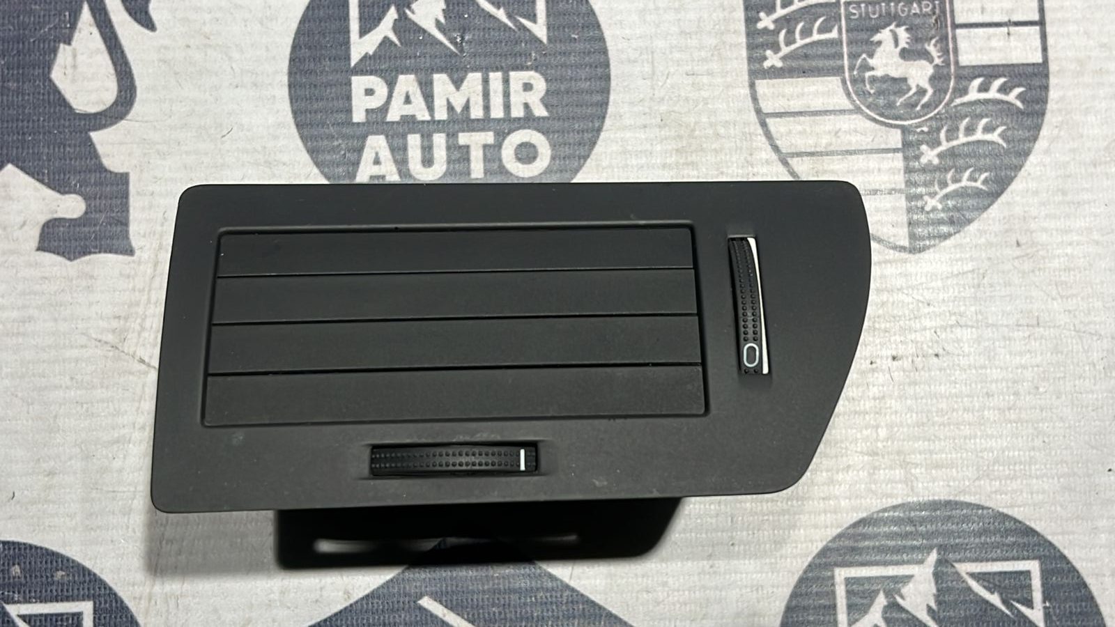 Дефлектор воздушный правый Opel Astra/H 2004-2014