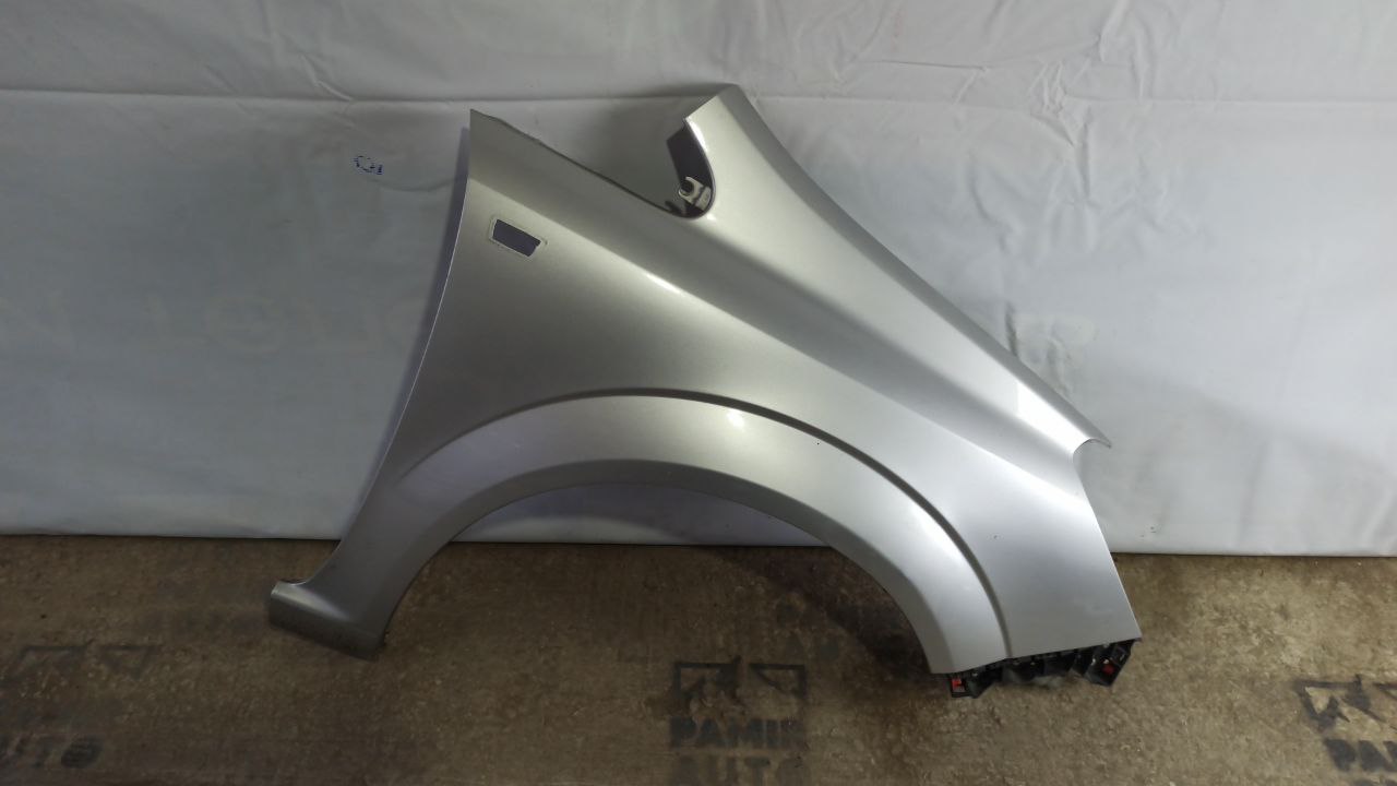 Крыло переднее правое Opel Zafira/B 2005-2014