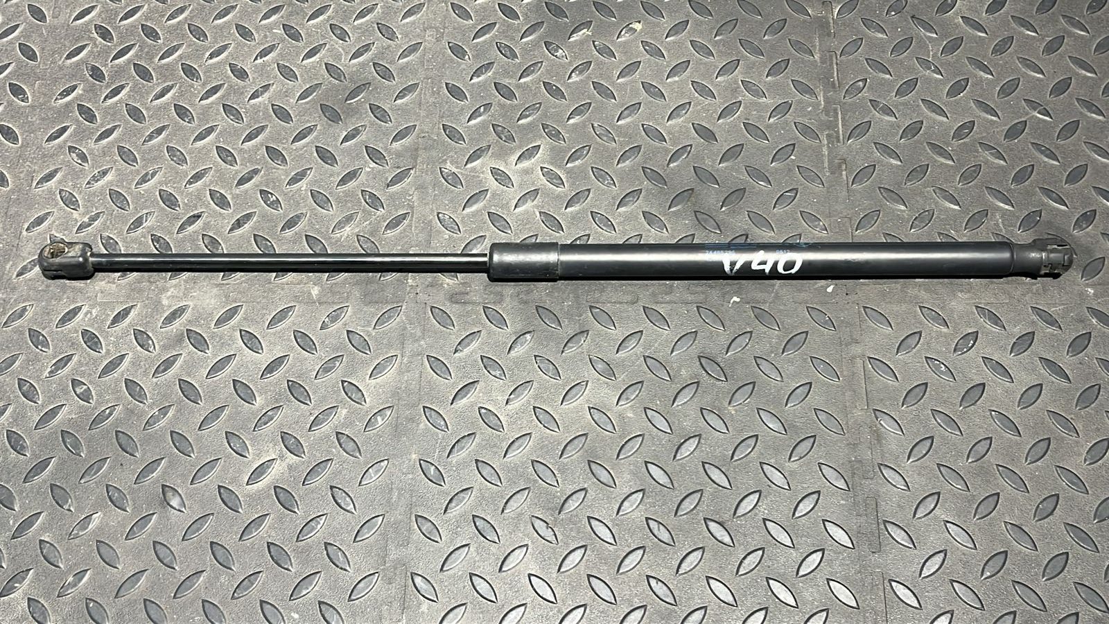 Амортизатор капота Opel Astra/H 2004-2014