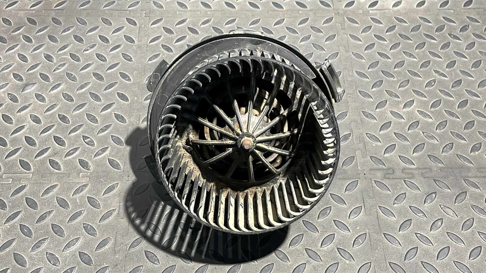 Моторчик отопителя Opel Zafira/B 2005-2014