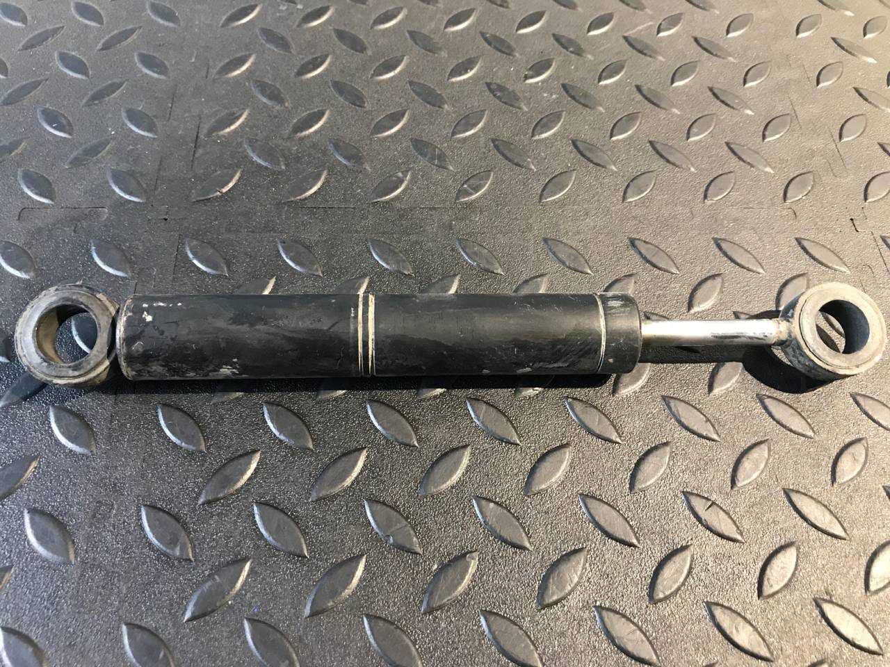 Амортизатор натяжителя Mercedes C/W202 1993-2001