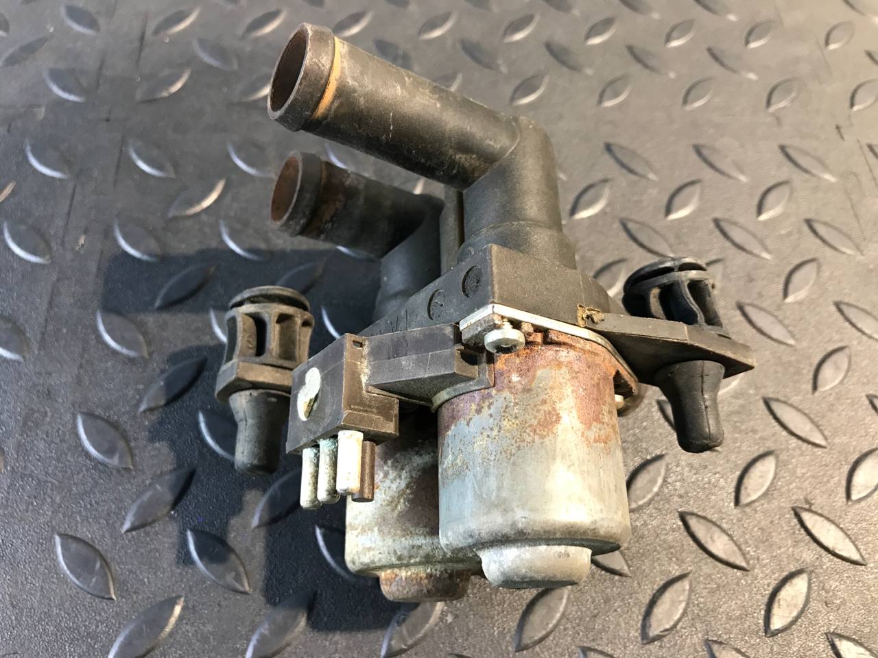 Клапан отопителя Mercedes C/W202 1993-2001