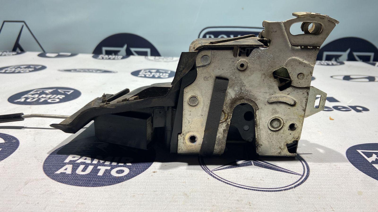 Замок двери передний правый BMW 5/E39 1995-2004