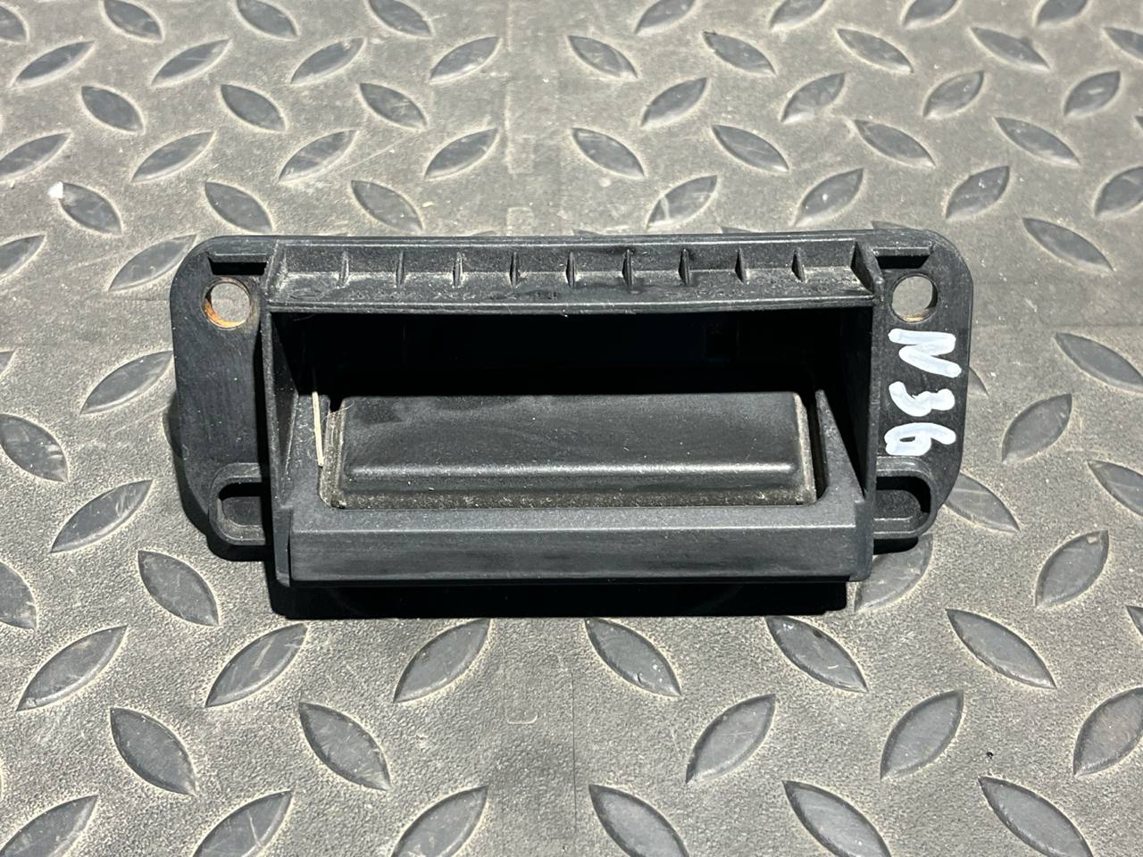 Ручка двери багажника Mercedes C/W204 2006-2015