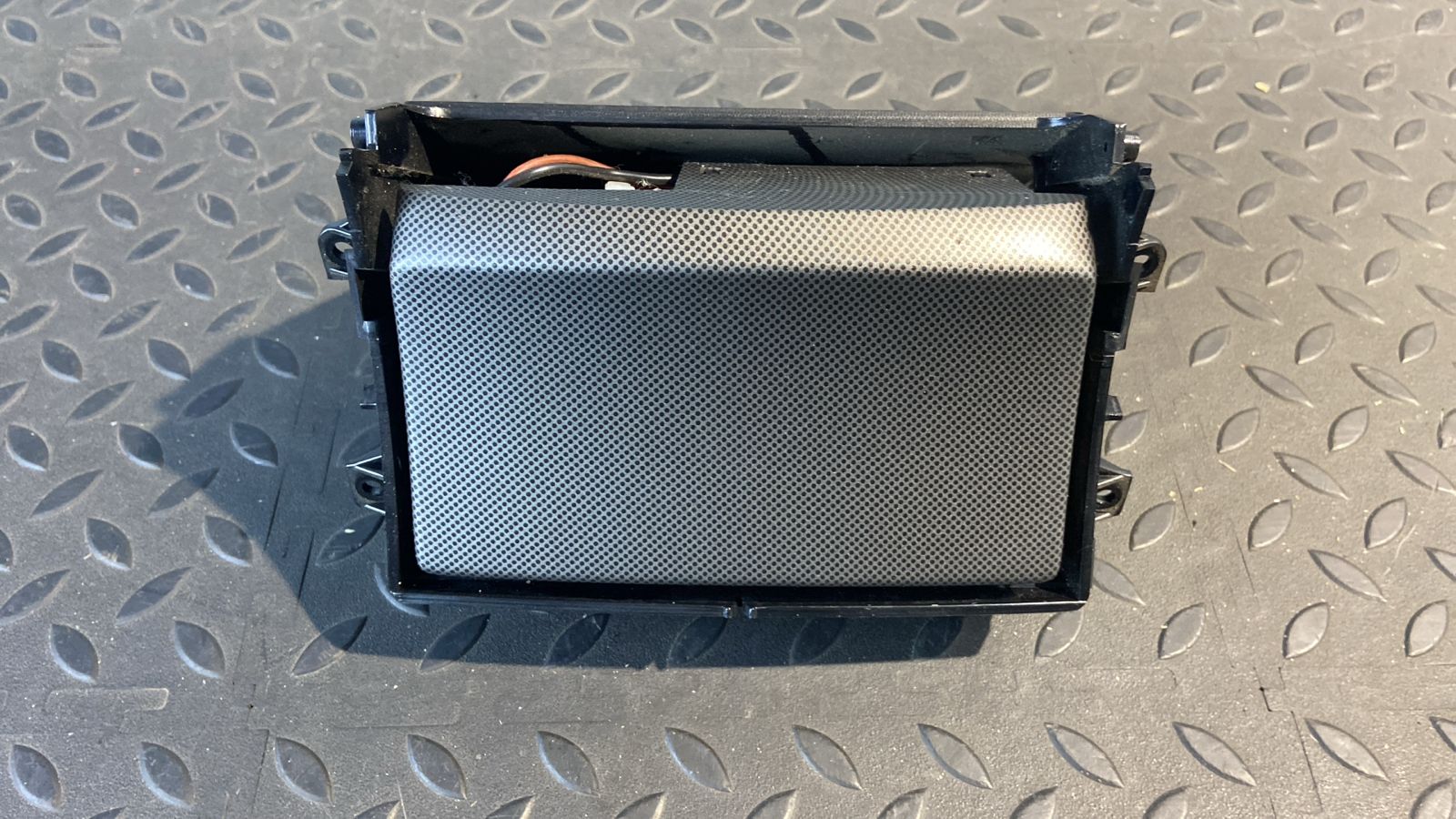 Пепельница задняя Toyota Avensis/2 2003-2009