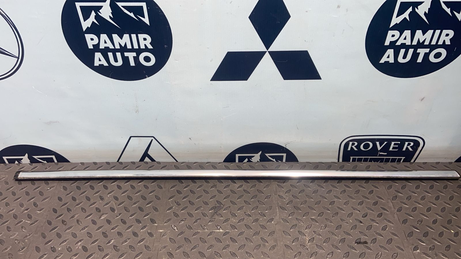 Уплотнитель двери задний правый Opel Vectra/C 2002-2008