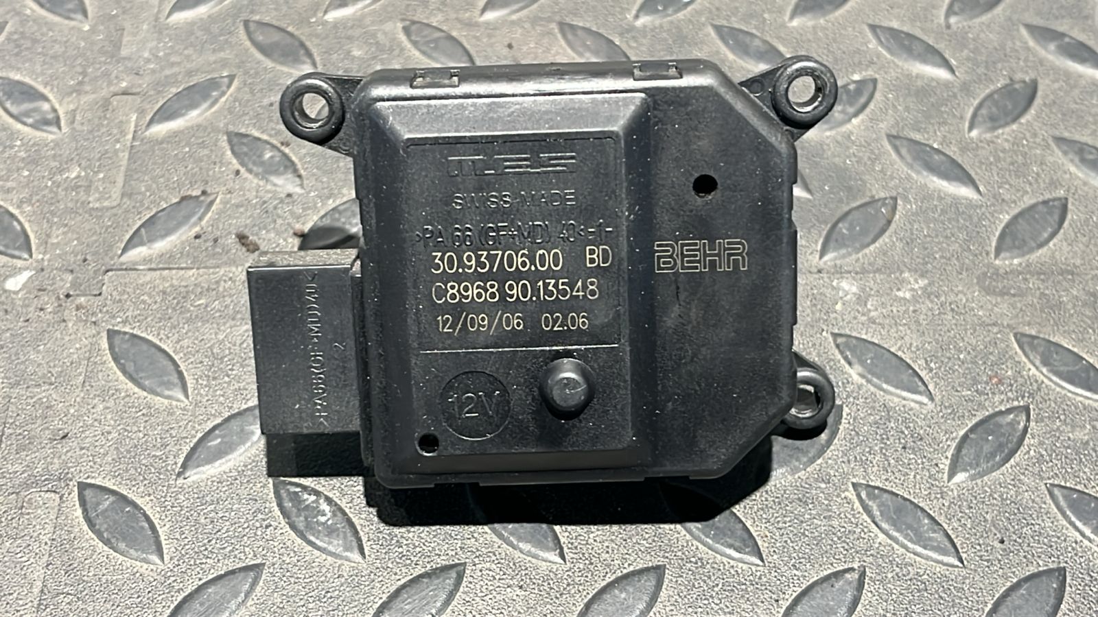 Моторчик заслонки отопителя Opel Zafira/B 2005-2014