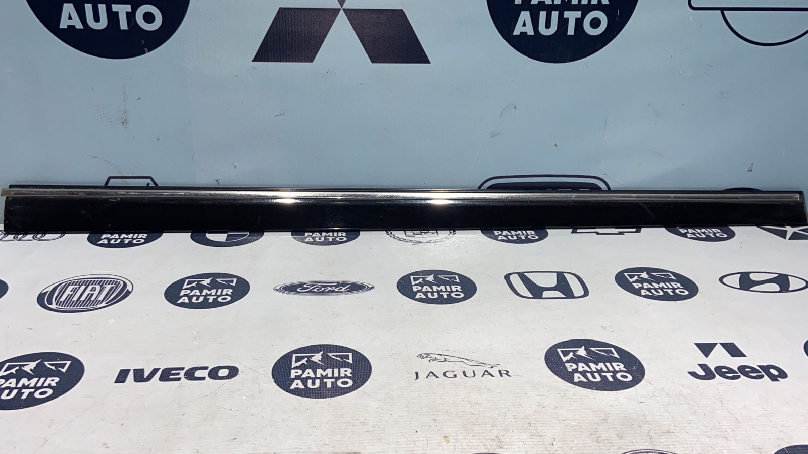 Молдинг двери передний правый Mercedes C/W203 2000-2008