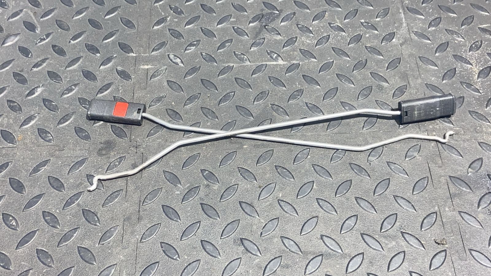 Тяга замка двери задняя Opel Vectra/C 2002-2008