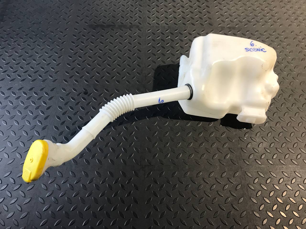 Бачок омывателя Renault Scenic/2 2003-2009