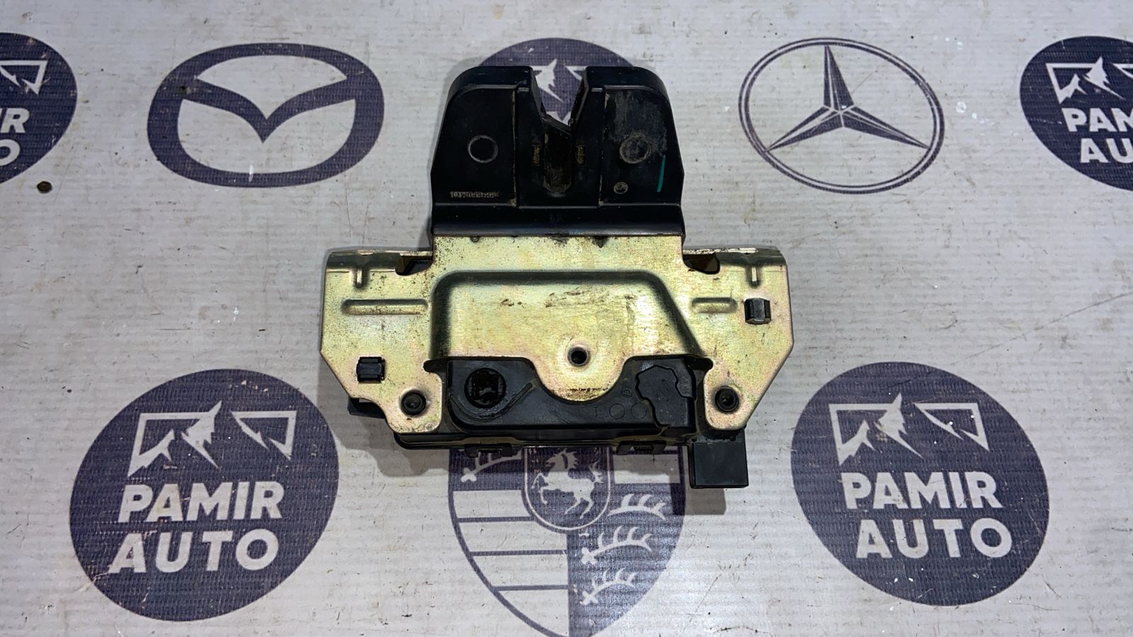 Замок двери багажника Opel Astra/H 2004-2014