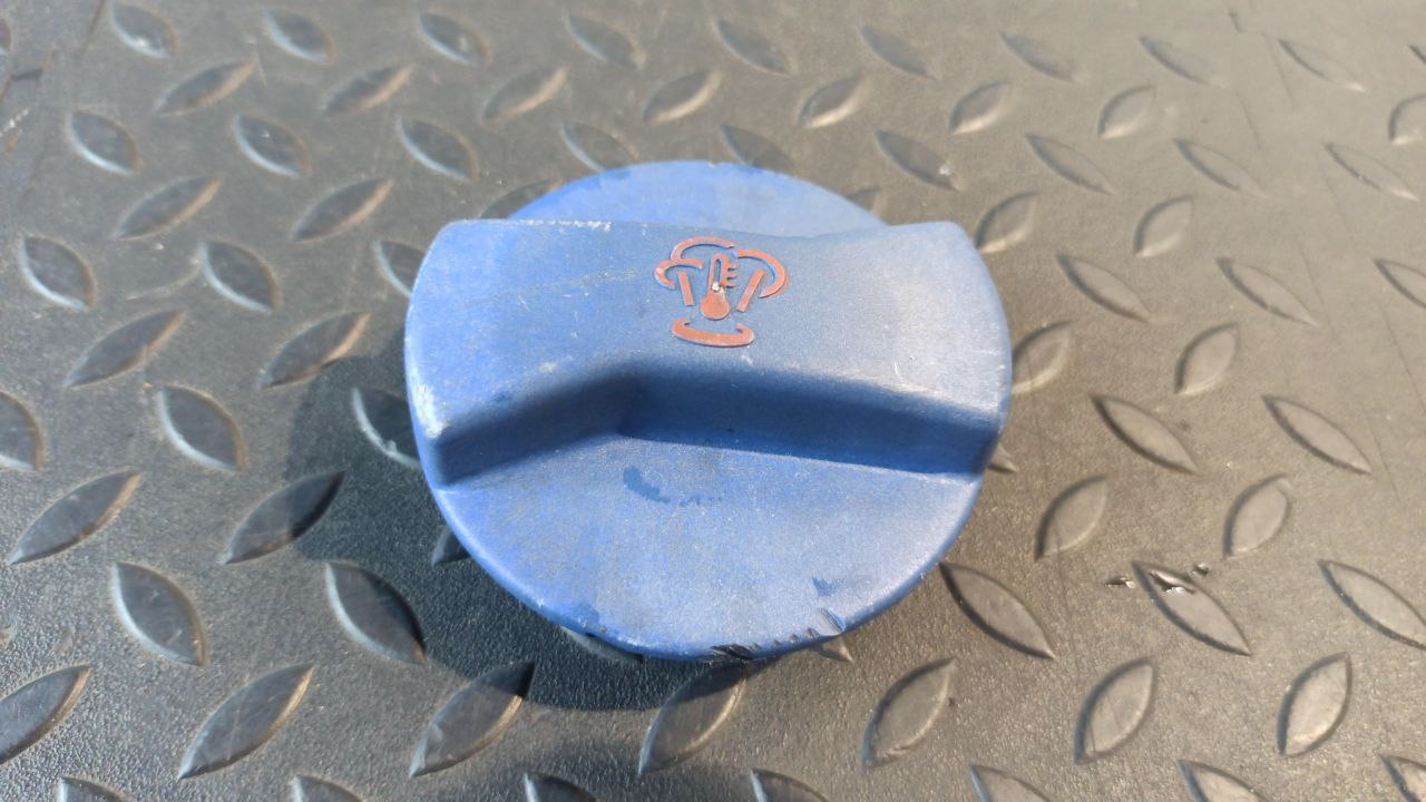 Крышка расширительного бачка Volkswagen Golf/4 1997-2006