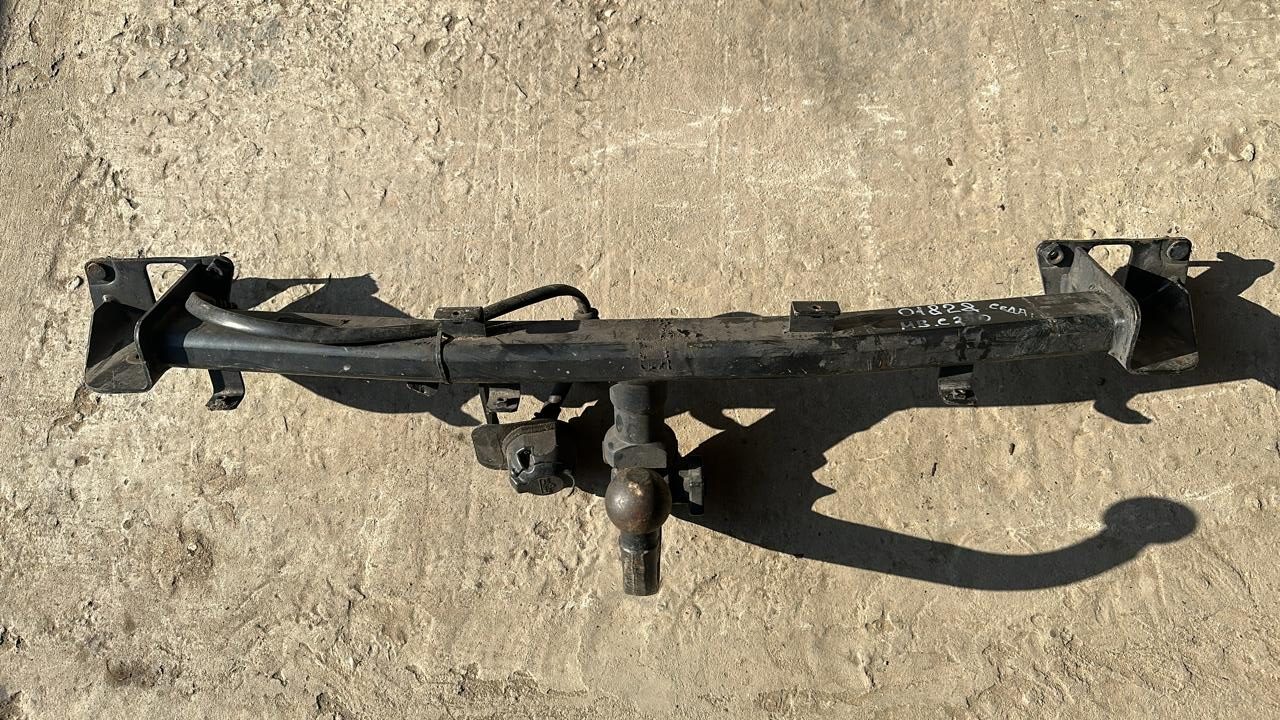 Фаркоп Mercedes C/W203 2000-2008