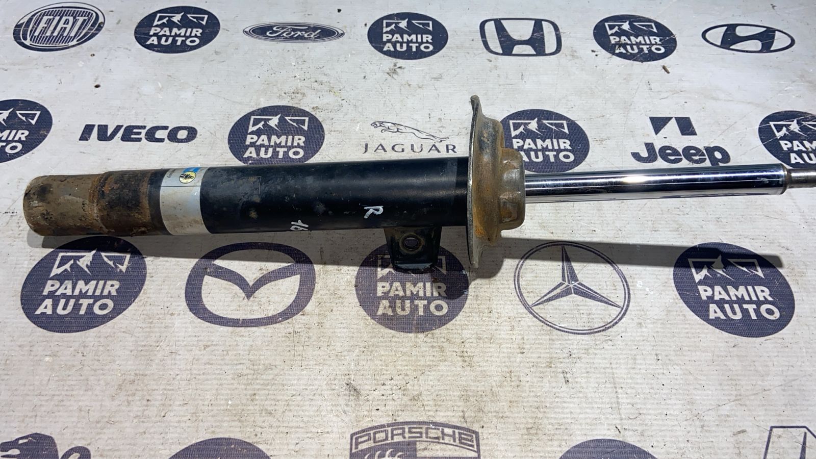 Амортизатор передний правый BMW 3/E46 1998-2007