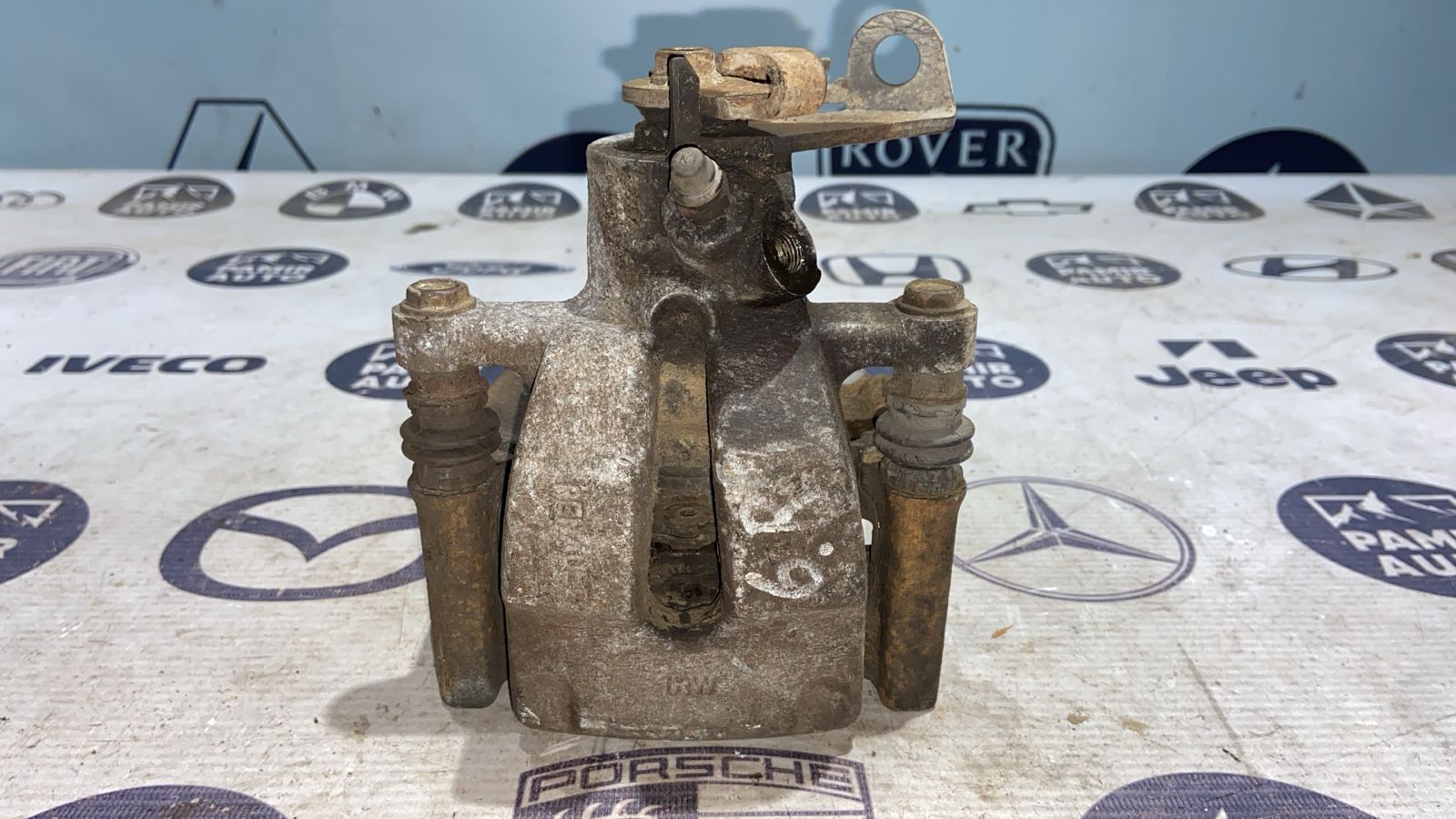 Суппорт задний правый Renault Scenic/2 2003-2009