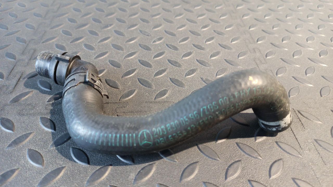 Патрубок ОЖ Mercedes C/W203 2000-2008