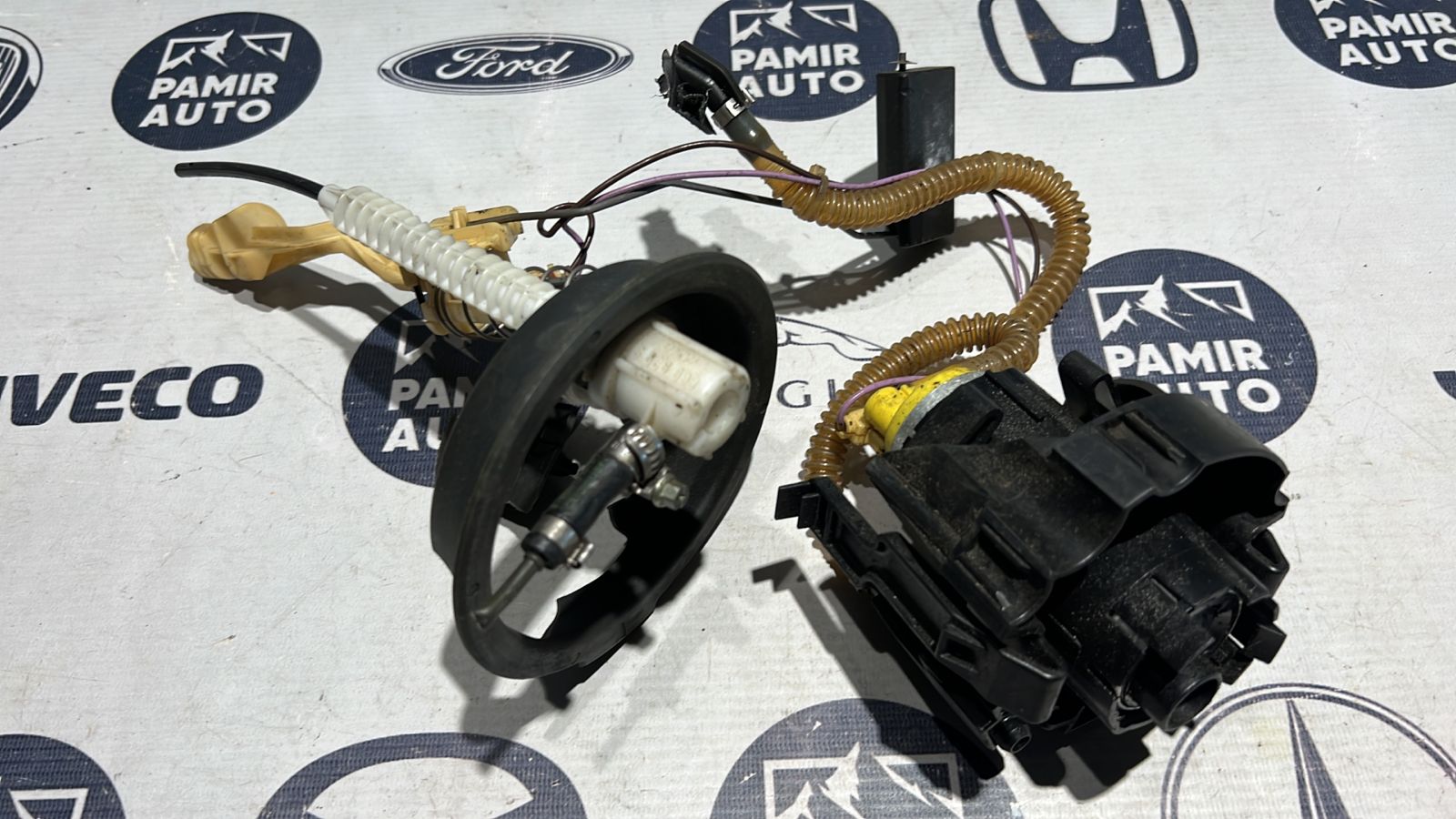 Насос топливный BMW 5/E39 1995-2004