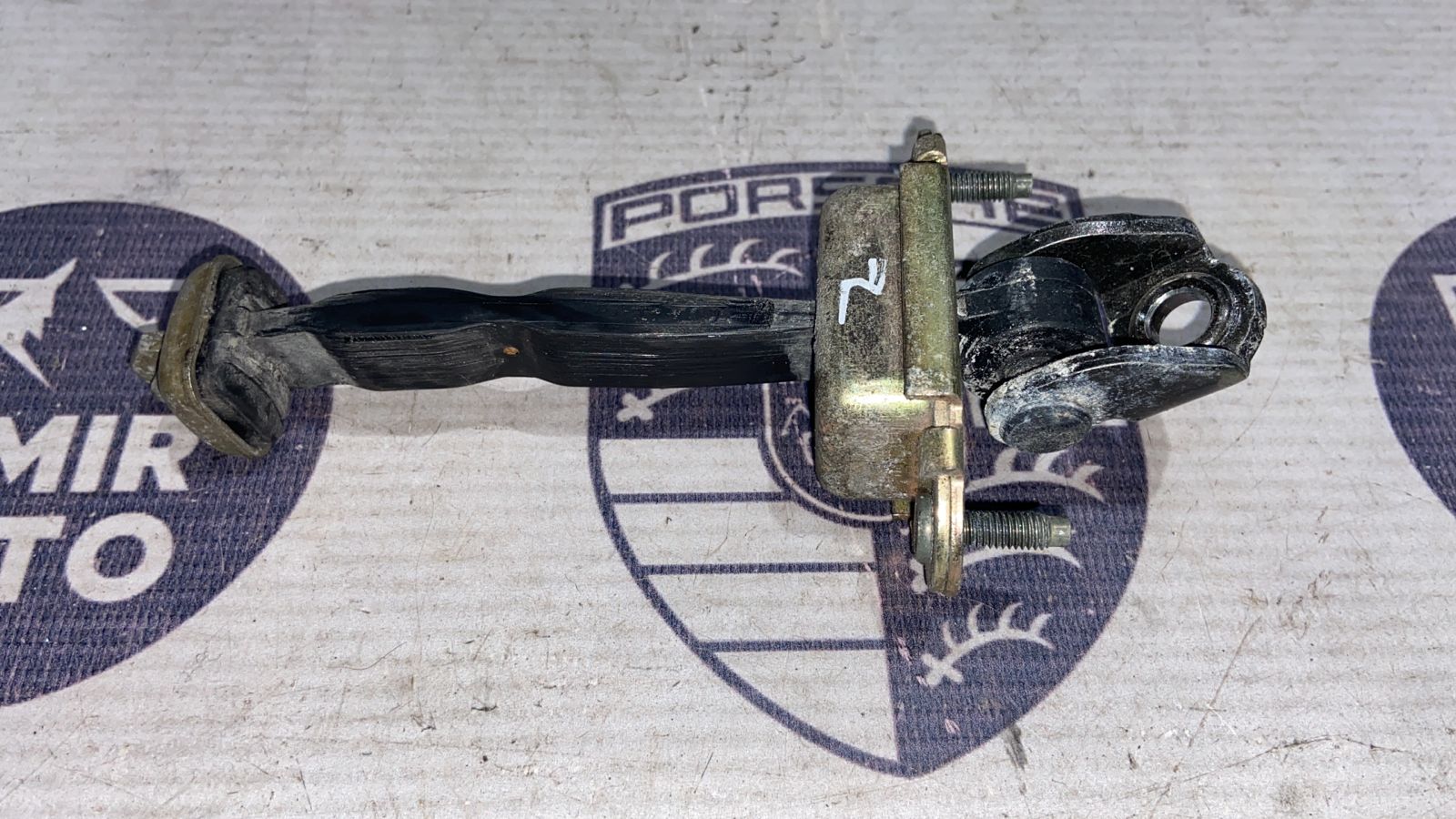 Ограничитель двери задний Ford Mondeo/3 2000-2007