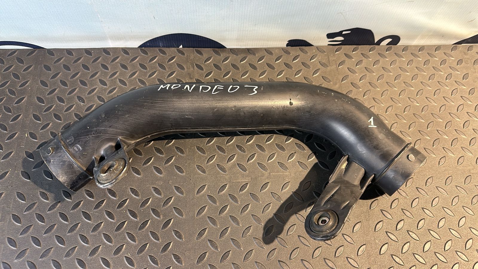 Патрубок воздушного фильтра Ford Mondeo/3 2000-2007