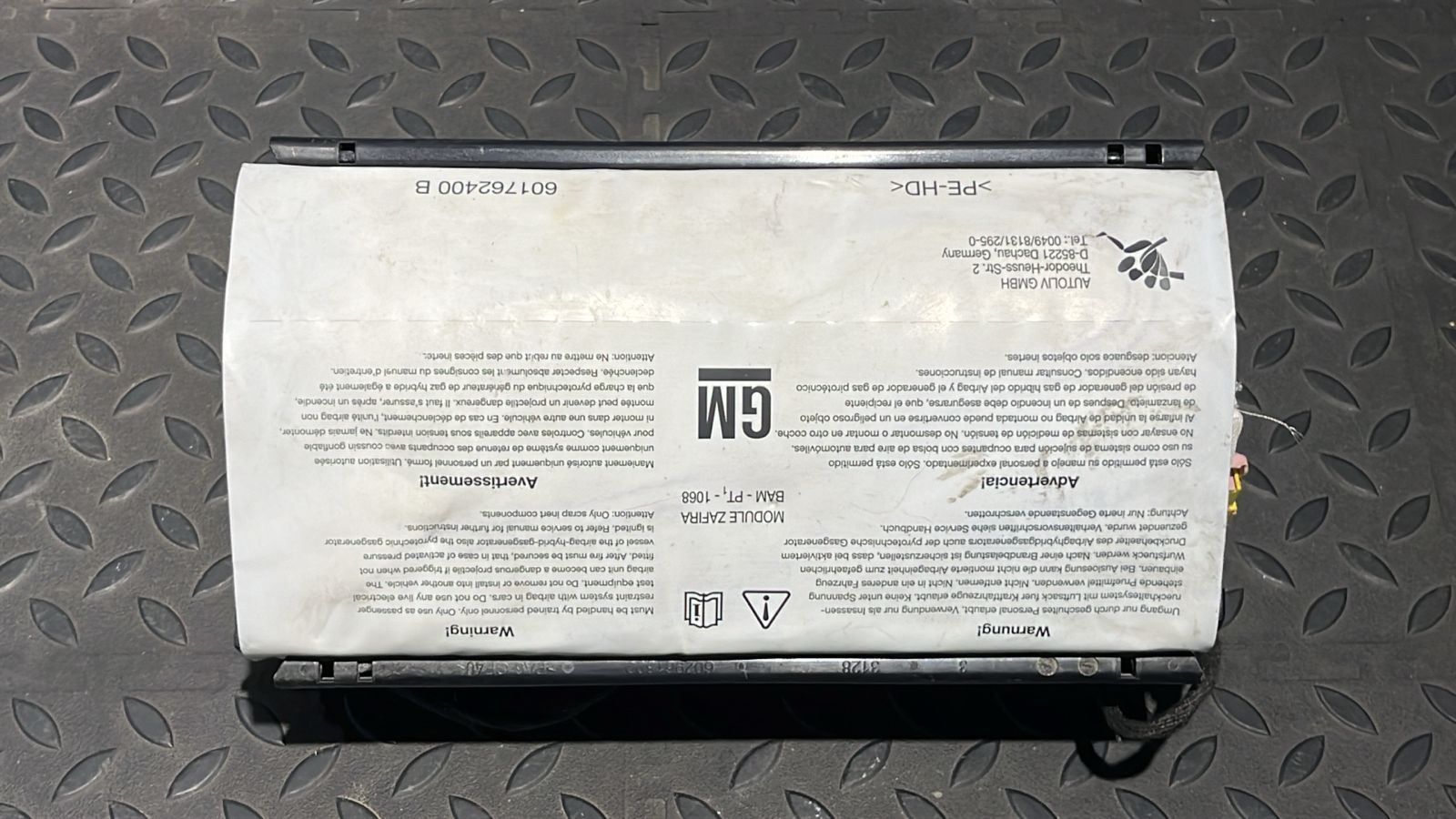 Подушка безопасности в торпедо Opel Zafira/B 2005-2014