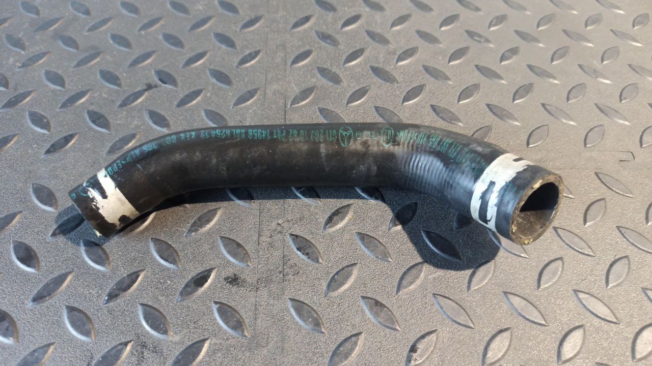 Патрубок ОЖ Mercedes E/W211 2002-2009