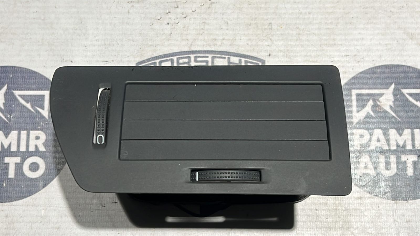 Дефлектор воздушный левый Opel Astra/H 2004-2014