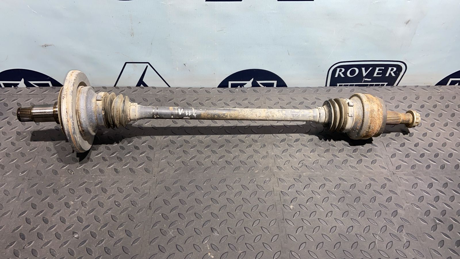 Полуось задняя левая Mercedes E/W211 2002-2009