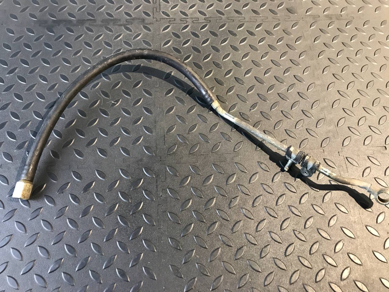 Трубка вакуумная Mercedes C/W202 1993-2001