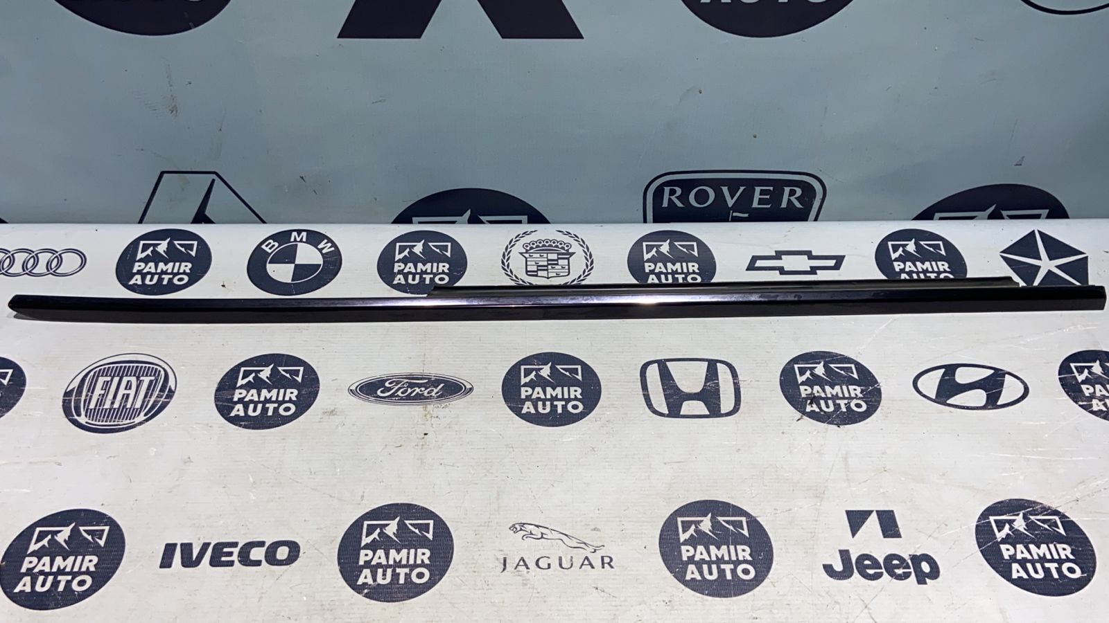 Уплотнитель двери задний правый Mercedes E/W211 2002-2009