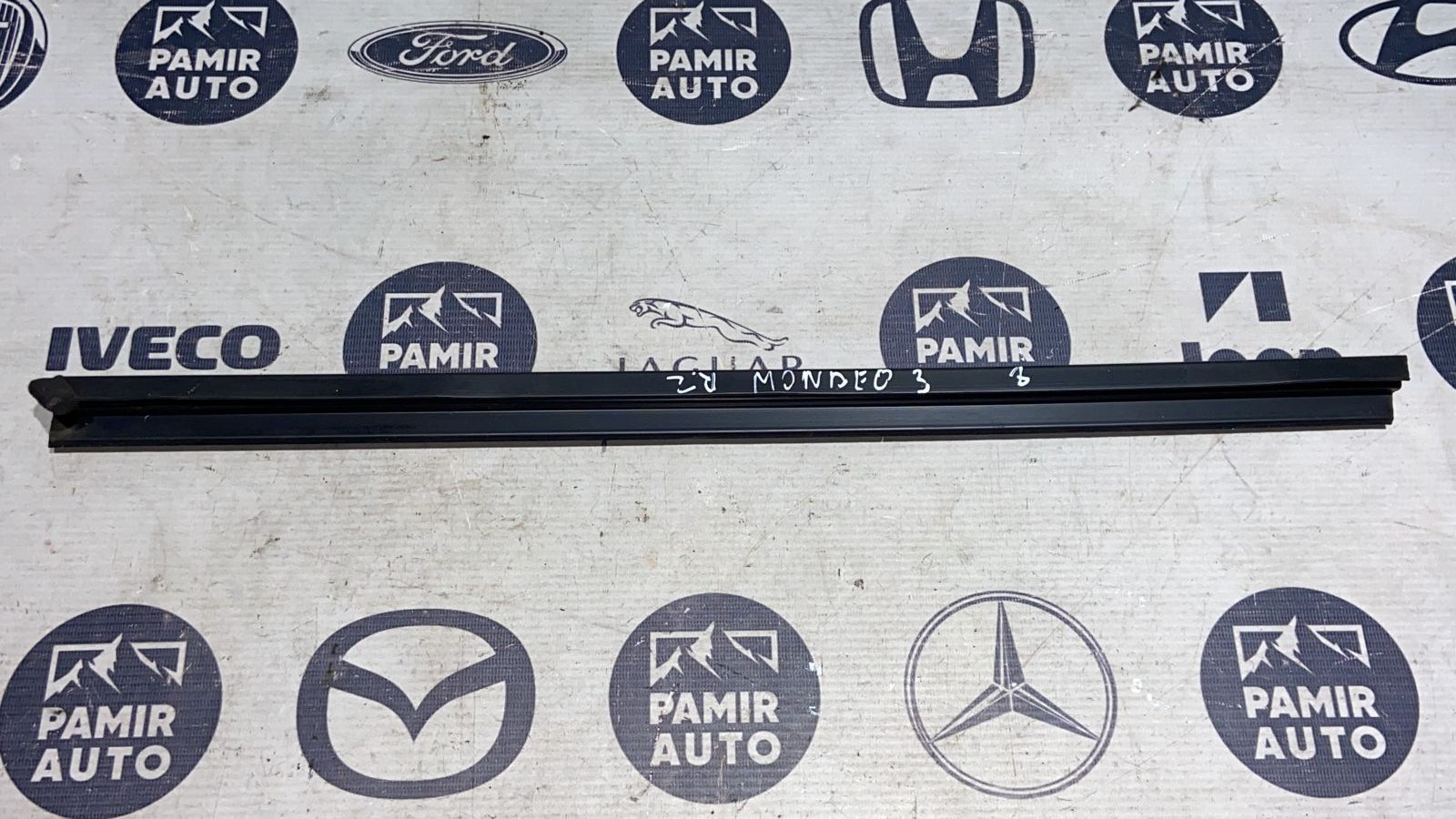 Уплотнитель двери задний правый Ford Mondeo/3 2000-2007