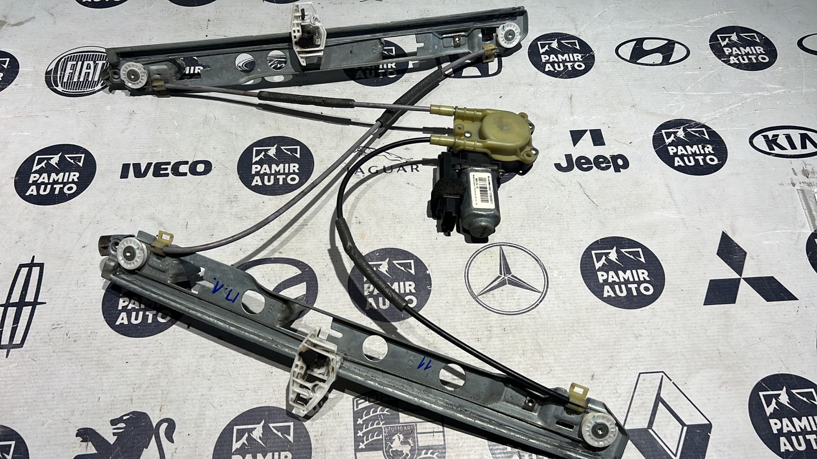 Стеклоподъемник передний левый Renault Megane/2 2002-2009