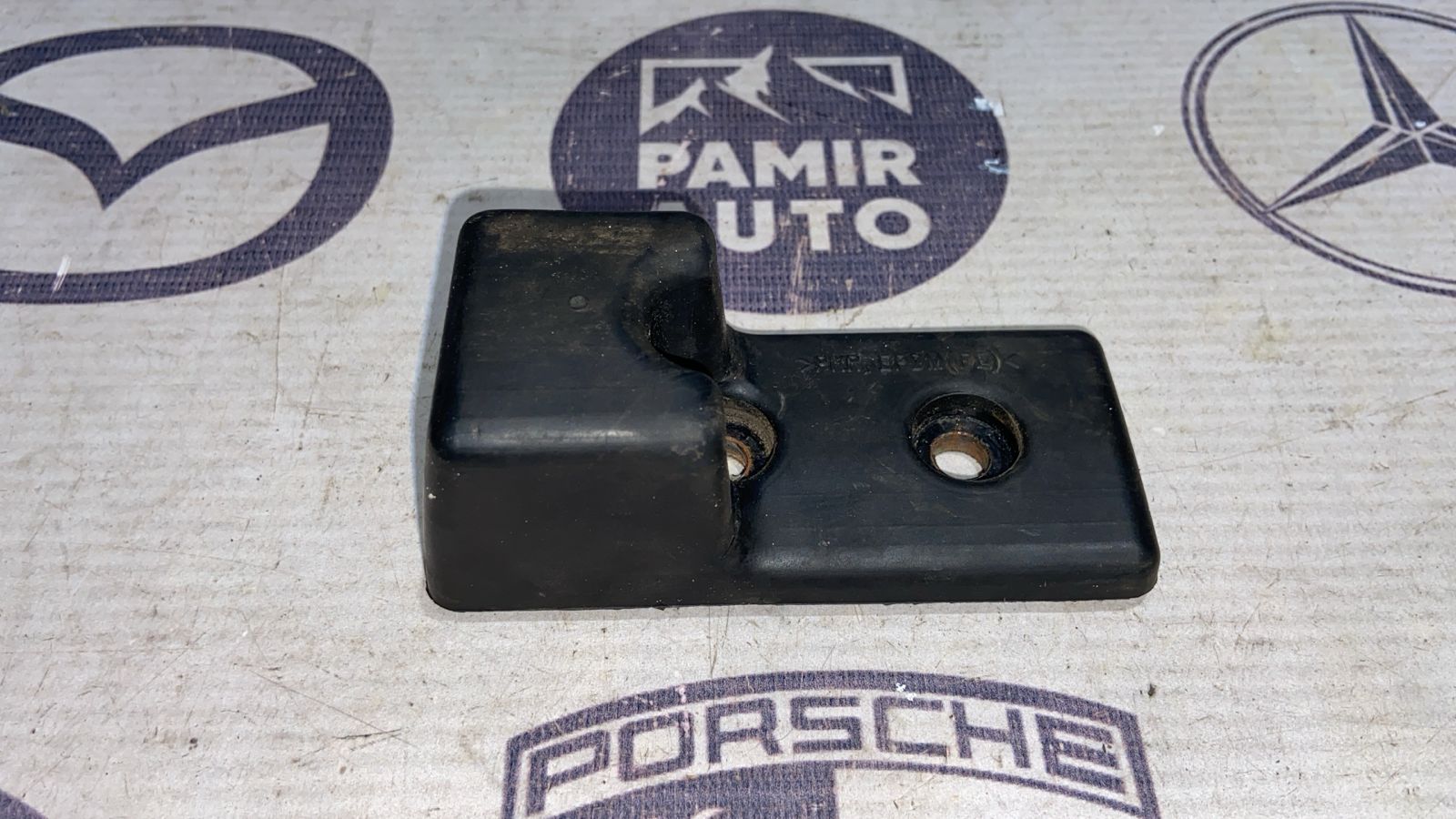 Ограничитель двери сдвижной правый Ford Transit 2000-2006