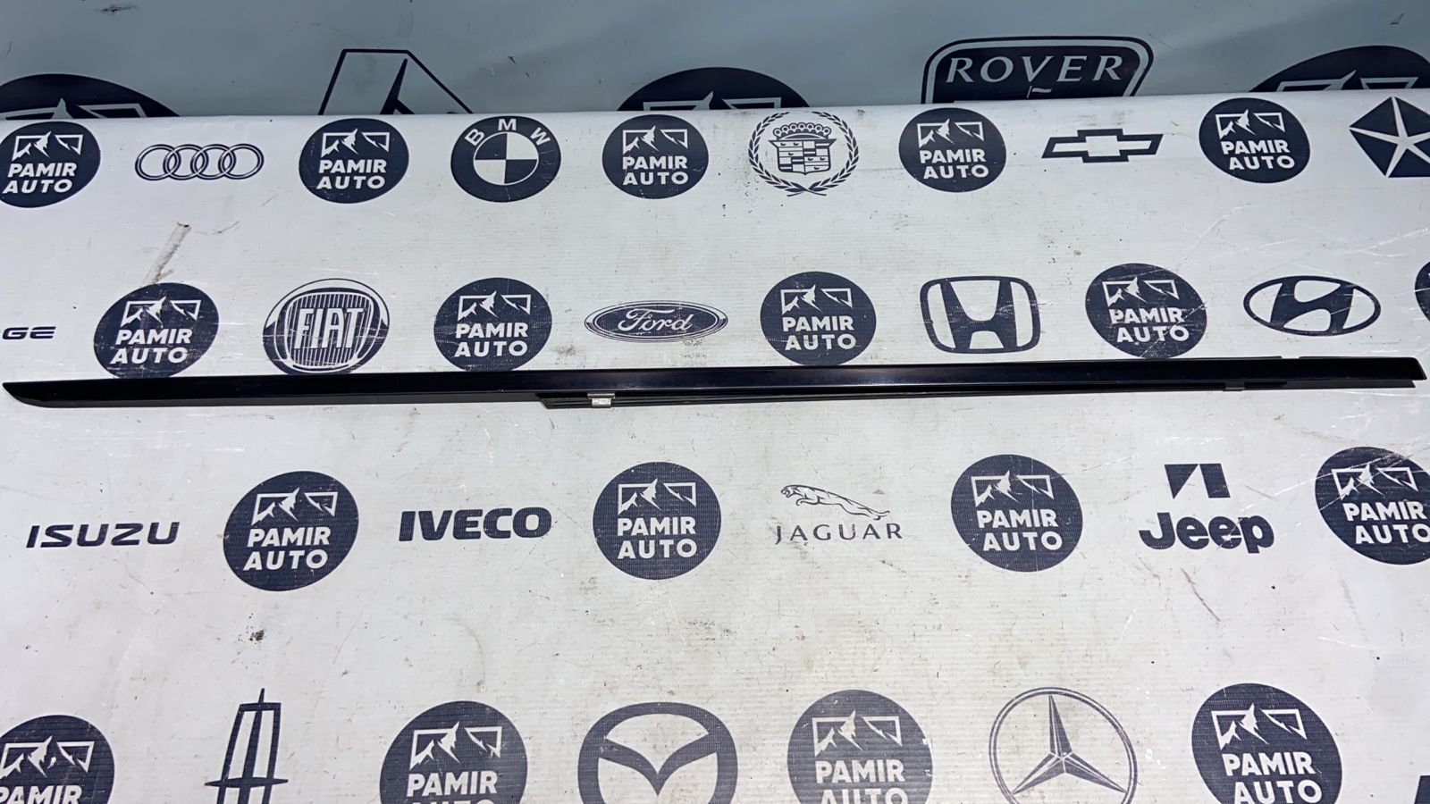 Уплотнитель двери задний правый Mercedes E/W211 2002-2009