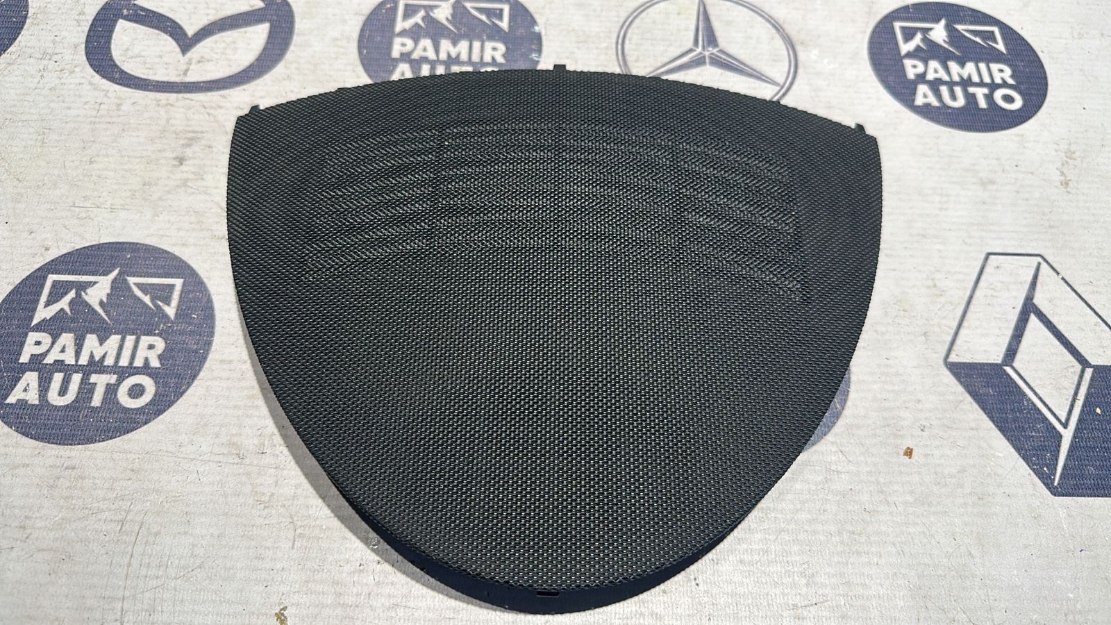 Дефлектор воздушный центральный Mercedes E/W211 2002-2009