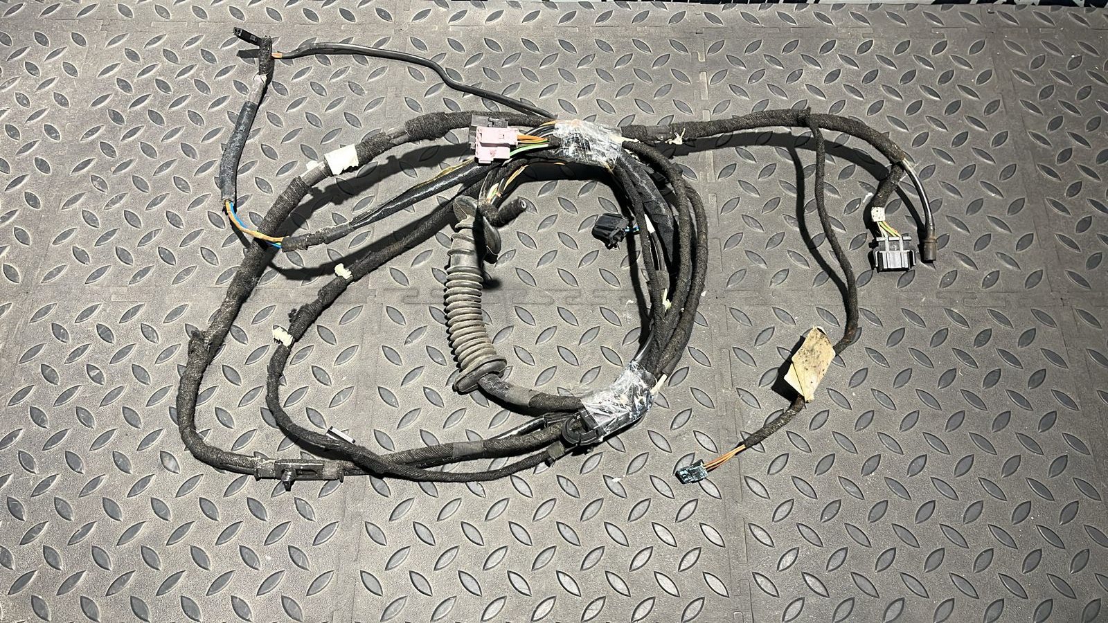 Проводка двери багажника Volkswagen Golf/4 1997-2006